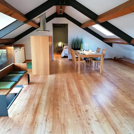 Uno Apartment