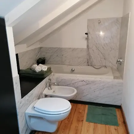 Uno Apartment